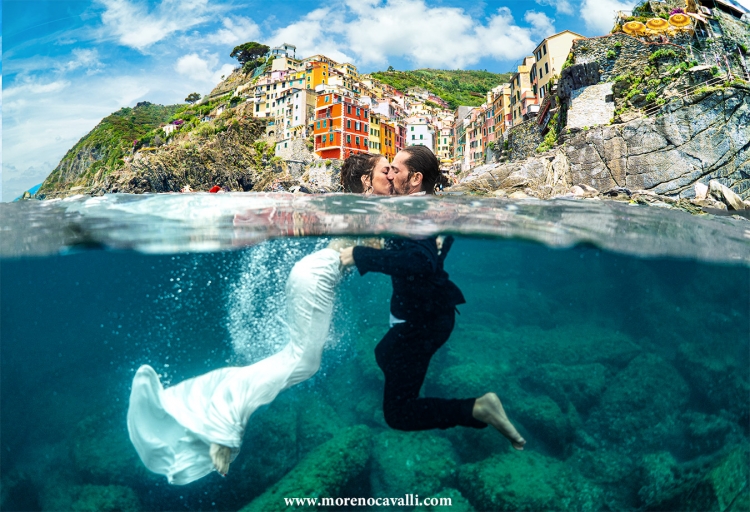 underwater photographer over under split shot Freediving cinque terre riomaggiore underwater wedding gopro dome underwater photo